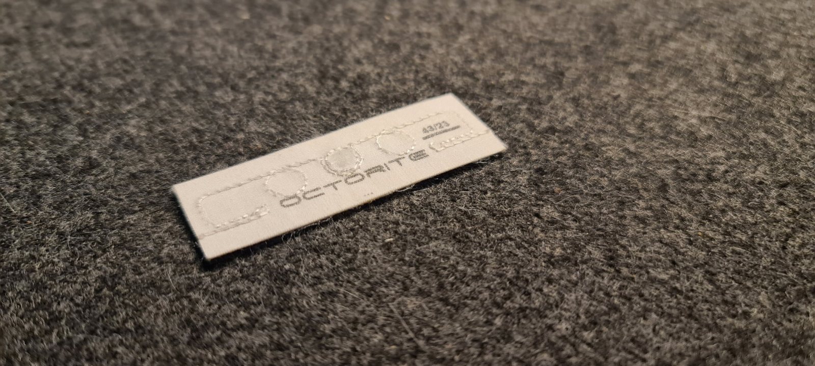 An iTRACK laundry RFID tag
